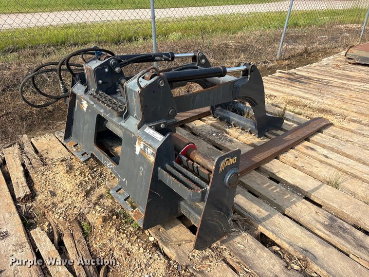 image for item FB8124 AMI Attachments B0500 grapple forks