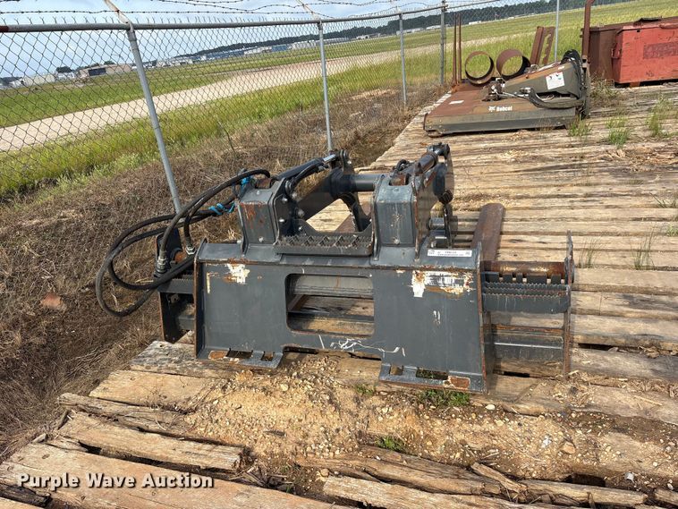 image for item FB8124 AMI Attachments B0500 grapple forks