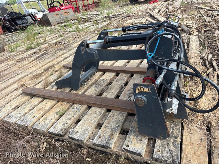 image for item FB8124 AMI Attachments B0500 grapple forks