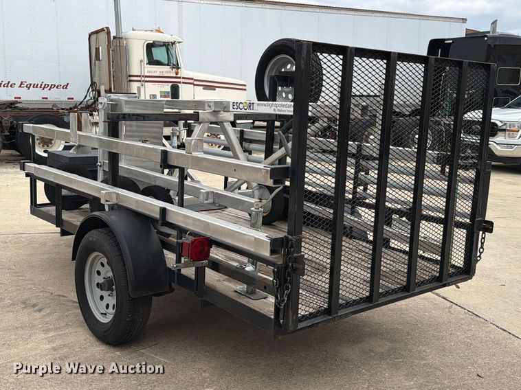 image for item FB8141 Wahoo Innovations PoleDancer light pole setting trailer