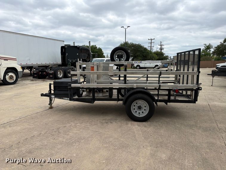 image for item FB8141 Wahoo Innovations PoleDancer light pole setting trailer