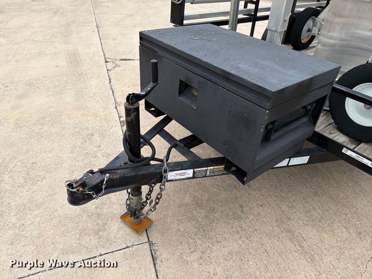 image for item FB8141 Wahoo Innovations PoleDancer light pole setting trailer