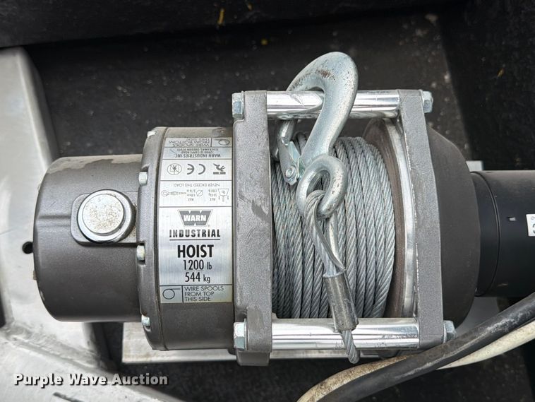 image for item FB8141 Wahoo Innovations PoleDancer light pole setting trailer