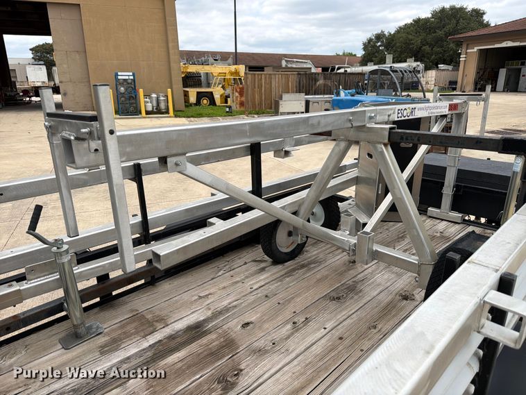 image for item FB8141 Wahoo Innovations PoleDancer light pole setting trailer