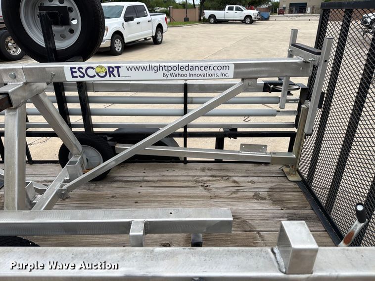 image for item FB8141 Wahoo Innovations PoleDancer light pole setting trailer