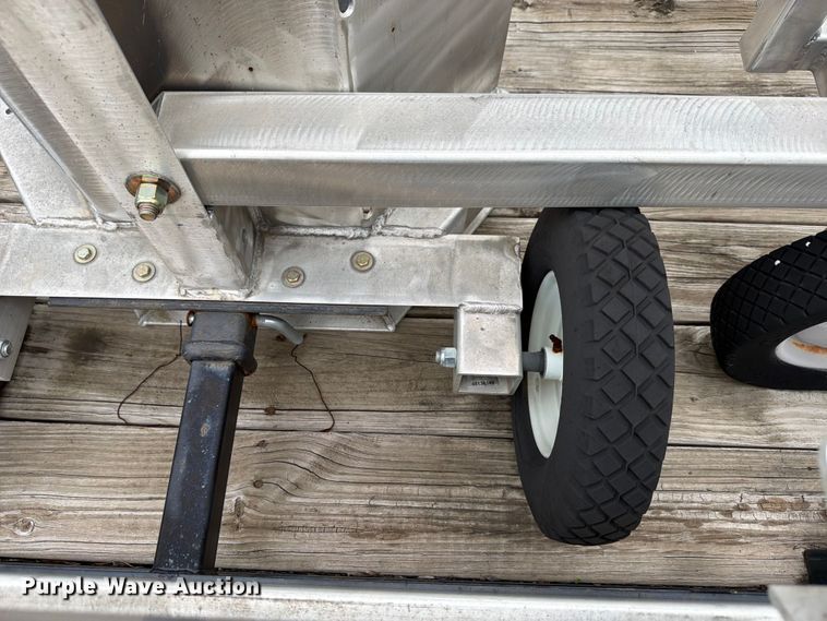image for item FB8141 Wahoo Innovations PoleDancer light pole setting trailer