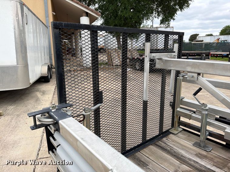 image for item FB8141 Wahoo Innovations PoleDancer light pole setting trailer