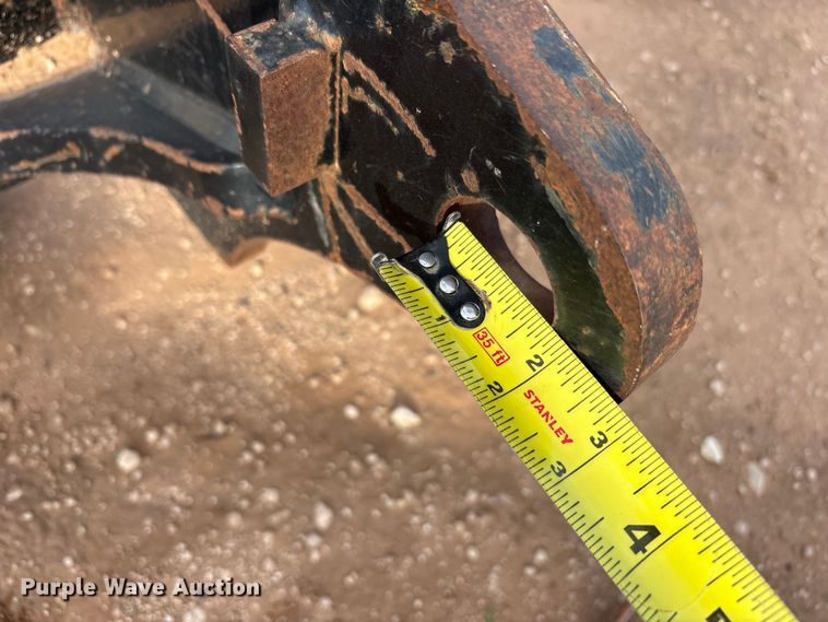 image for item FC2246 John Deere forks