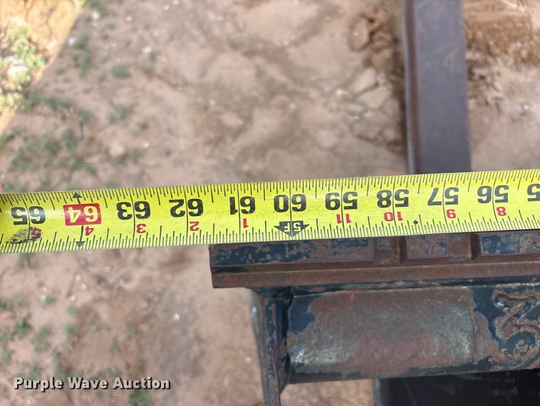 image for item FC2247 Loader forks