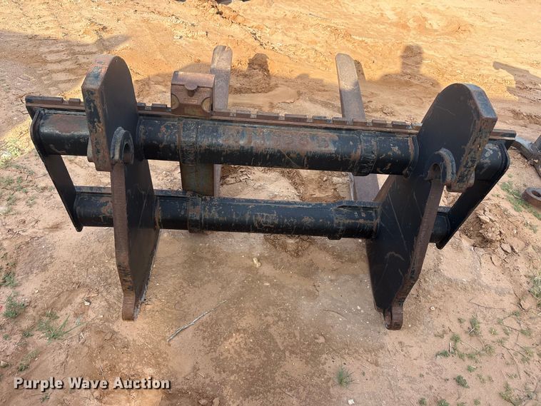image for item FC2247 Loader forks
