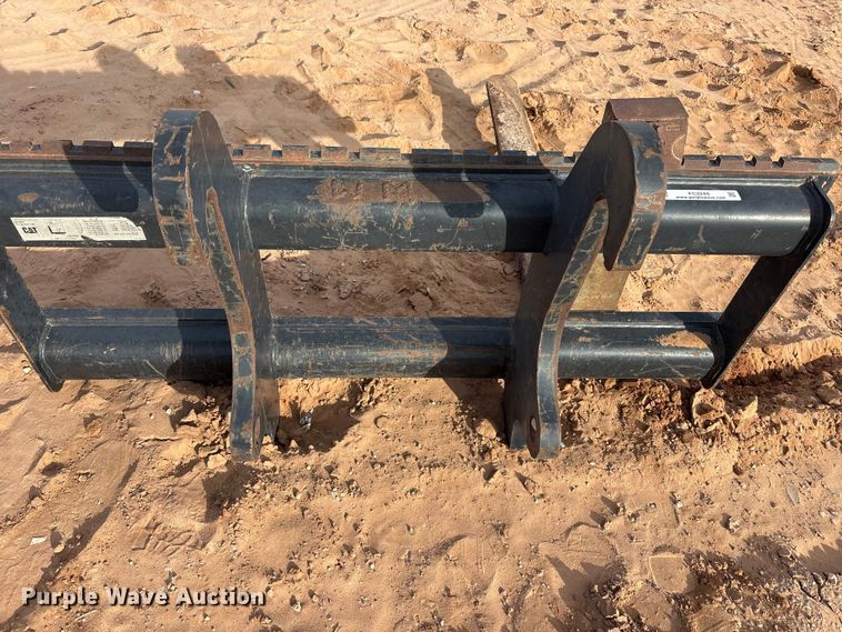 image for item FC2249 Caterpillar 6W-8832 forks