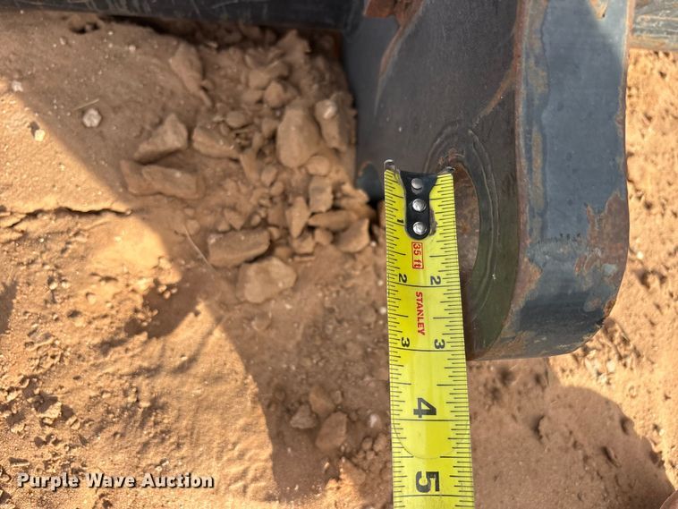image for item FC2249 Caterpillar 6W-8832 forks