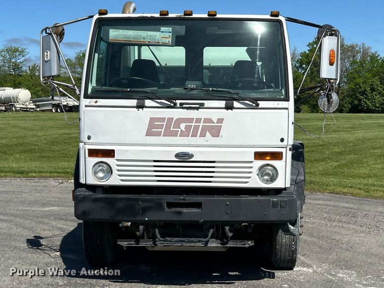image for item FC2519 2006 Sterling Truck SC8000 street sweeper truck