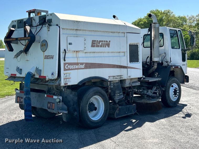 image for item FC2519 2006 Sterling Truck SC8000 street sweeper truck