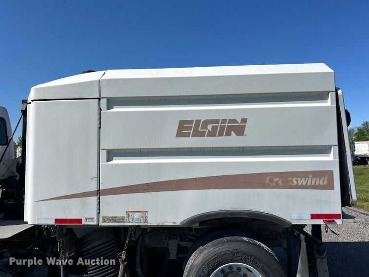 image for item FC2519 2006 Sterling Truck SC8000 street sweeper truck