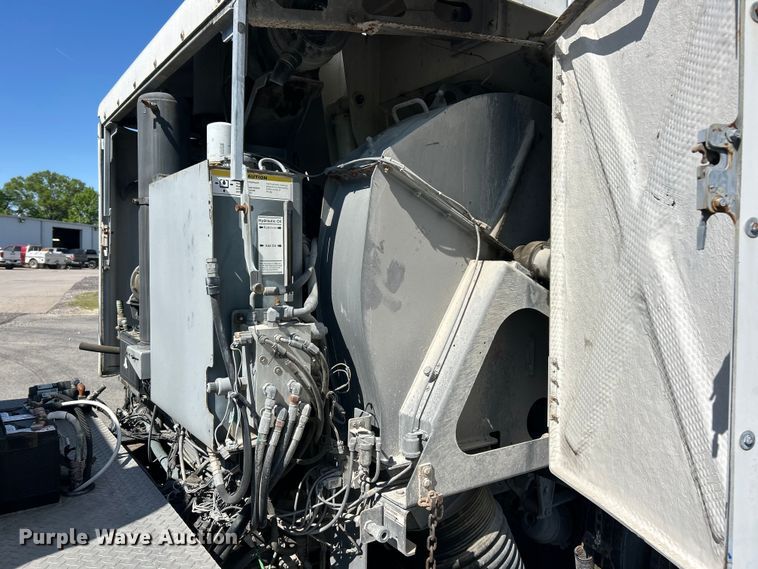 image for item FC2519 2006 Sterling Truck SC8000 street sweeper truck