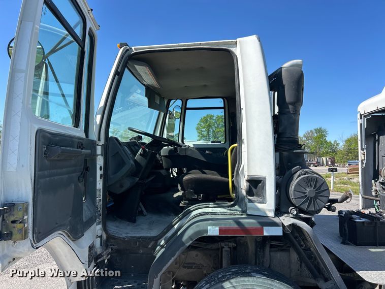image for item FC2519 2006 Sterling Truck SC8000 street sweeper truck