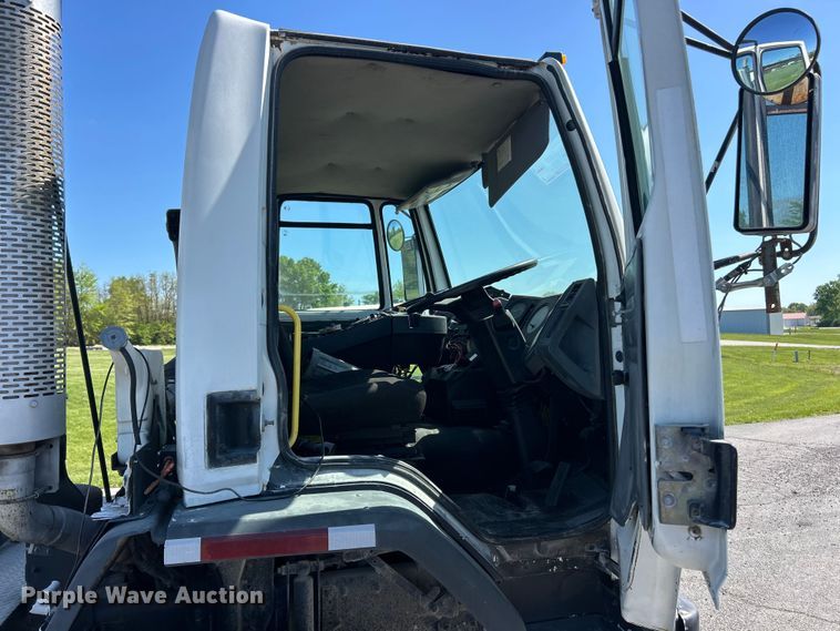 image for item FC2519 2006 Sterling Truck SC8000 street sweeper truck