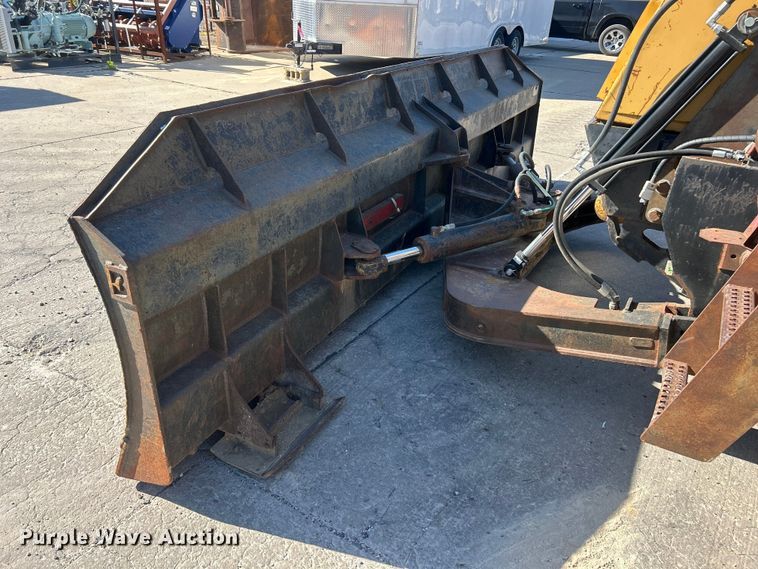 image for item FC2520 1995 Caterpillar Challenger DV87 tractor