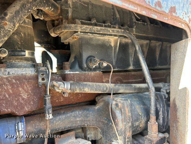 image for item FC2520 1995 Caterpillar Challenger DV87 tractor