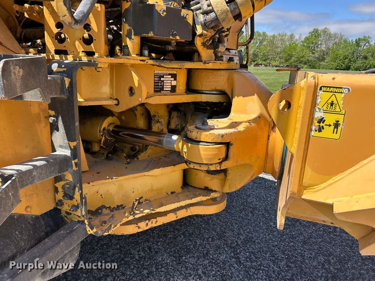 image for item FC2524 2005 Volvo A40D articulated haul truck