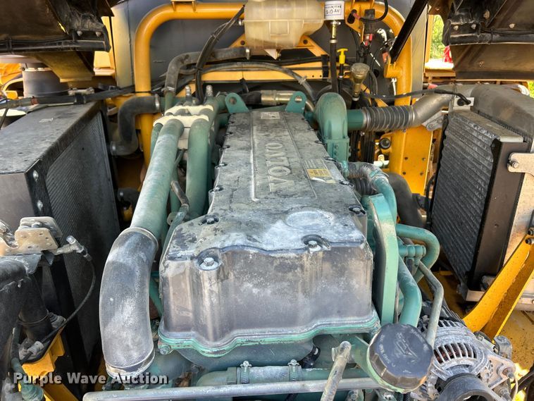 image for item FC2524 2005 Volvo A40D articulated haul truck