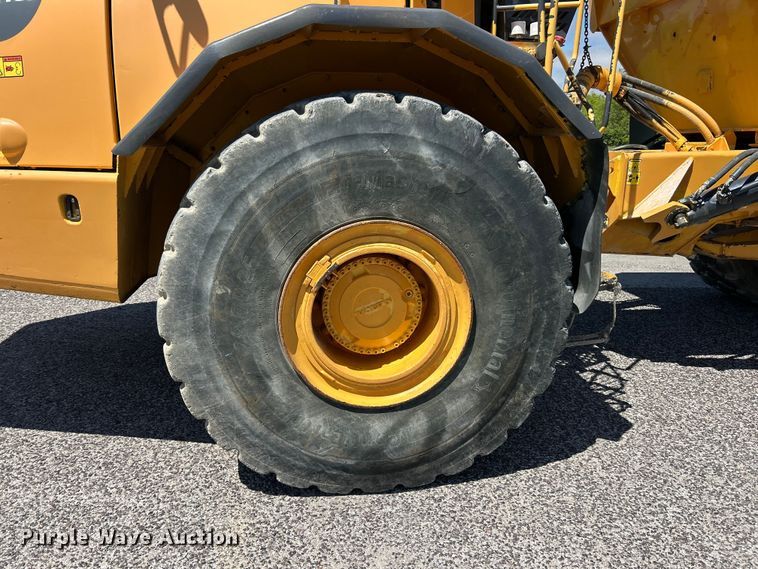 image for item FC2524 2005 Volvo A40D articulated haul truck