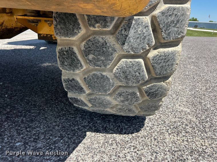 image for item FC2524 2005 Volvo A40D articulated haul truck