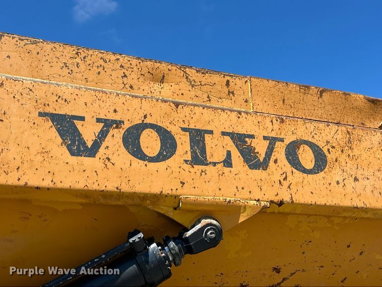 image for item FC2524 2005 Volvo A40D articulated haul truck
