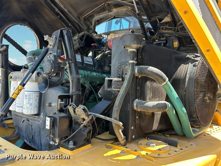 image for item FC2525 2012 Volvo A35F articulated haul truck