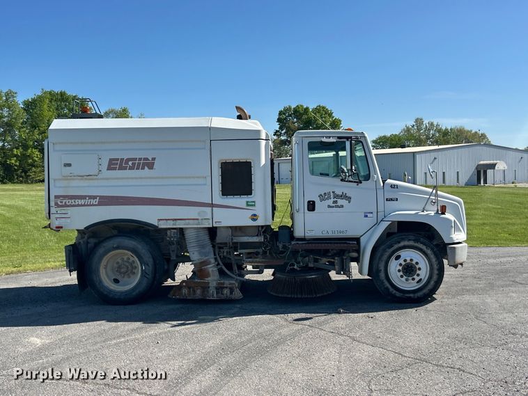 image for item FC2526 2005 Freightliner FL70 street sweeper truck