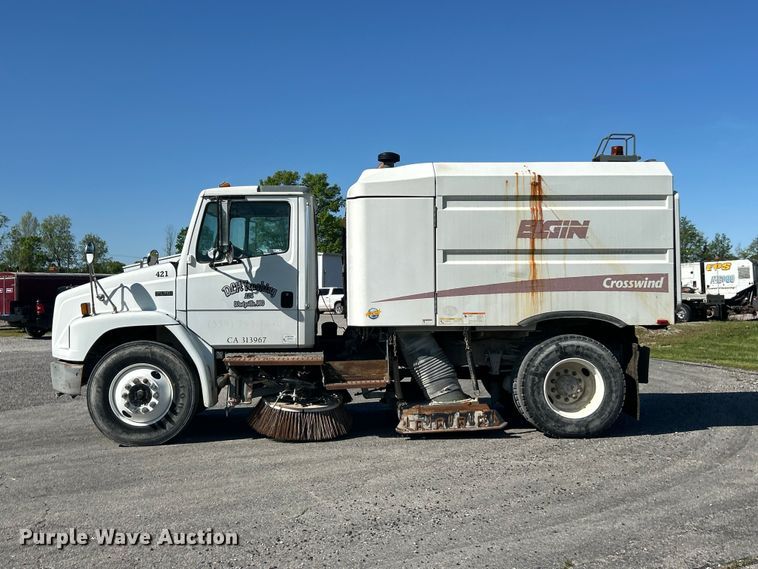 image for item FC2526 2005 Freightliner FL70 street sweeper truck