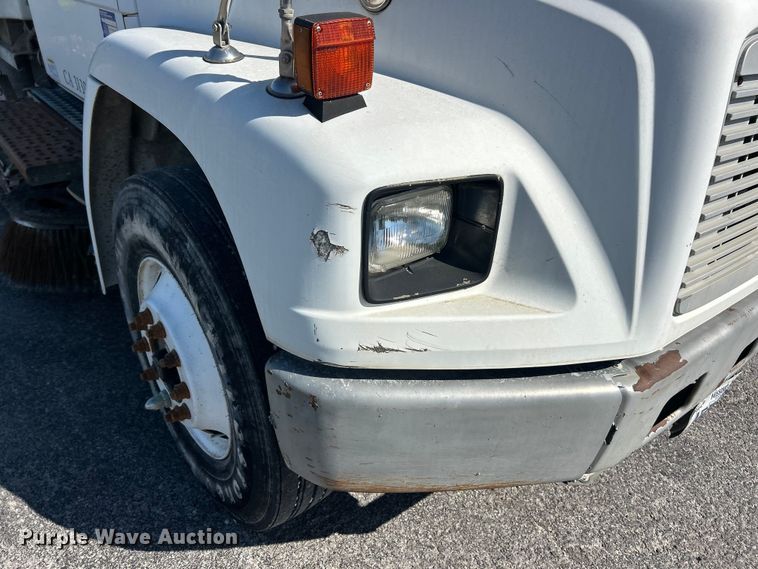 image for item FC2526 2005 Freightliner FL70 street sweeper truck