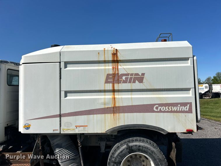 image for item FC2526 2005 Freightliner FL70 street sweeper truck