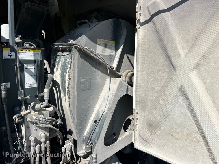image for item FC2526 2005 Freightliner FL70 street sweeper truck