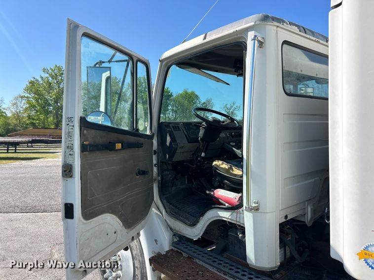 image for item FC2526 2005 Freightliner FL70 street sweeper truck