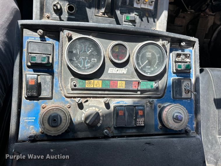 image for item FC2526 2005 Freightliner FL70 street sweeper truck