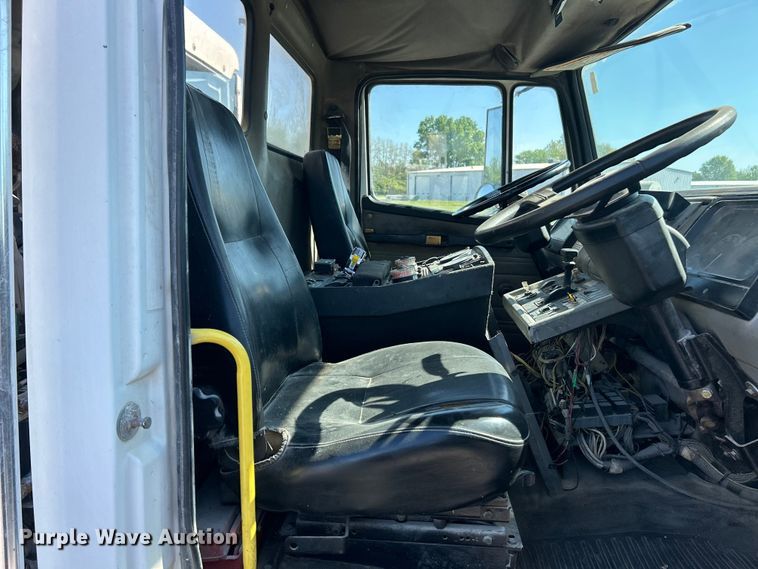 image for item FC2526 2005 Freightliner FL70 street sweeper truck