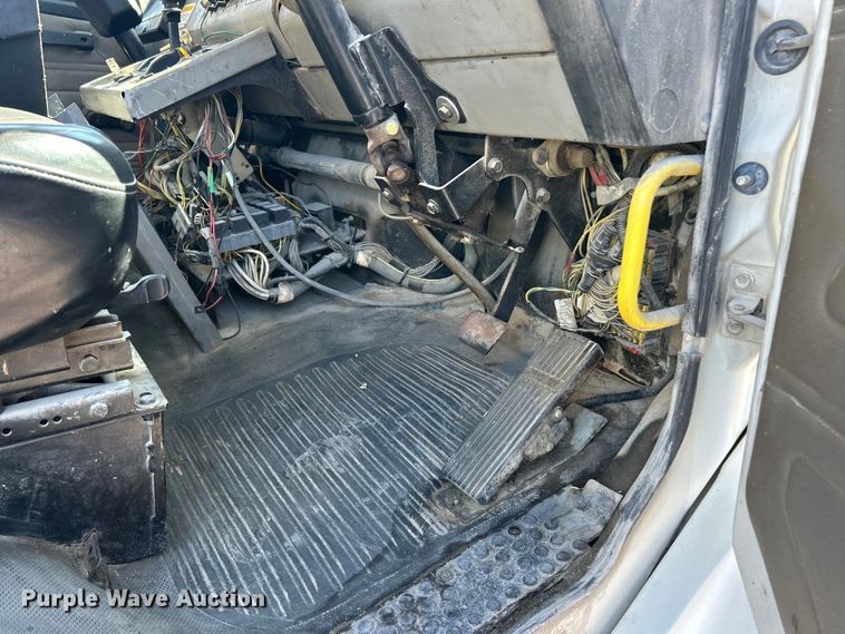 image for item FC2526 2005 Freightliner FL70 street sweeper truck