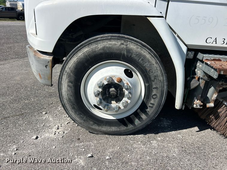 image for item FC2526 2005 Freightliner FL70 street sweeper truck