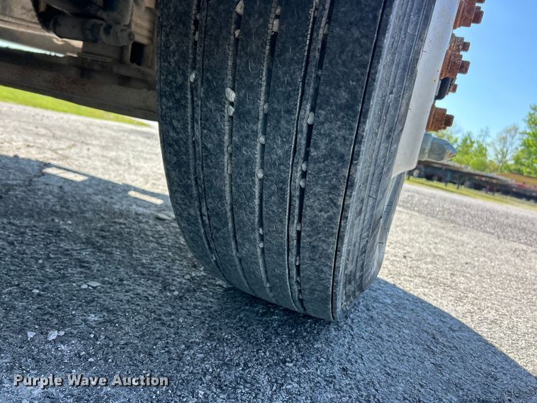 image for item FC2526 2005 Freightliner FL70 street sweeper truck