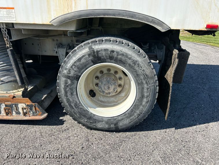 image for item FC2526 2005 Freightliner FL70 street sweeper truck