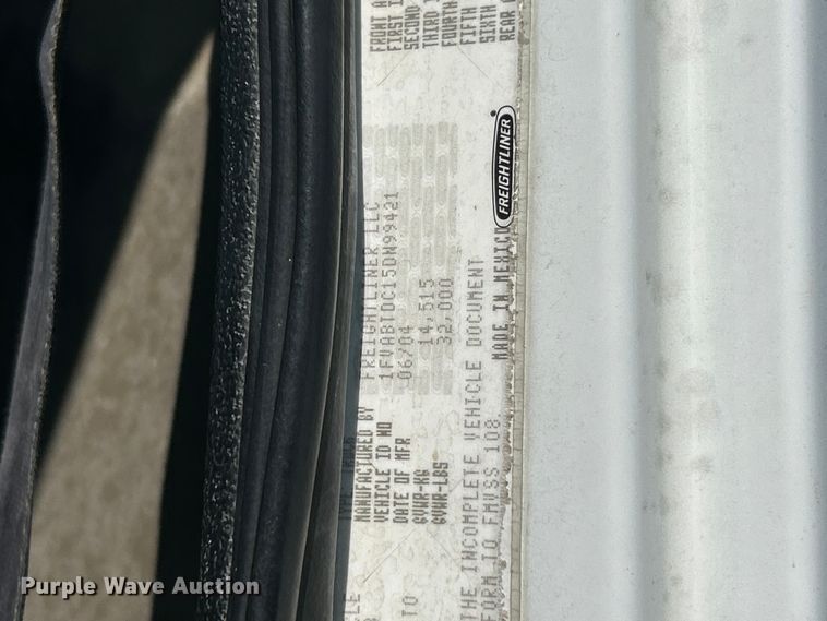 image for item FC2526 2005 Freightliner FL70 street sweeper truck