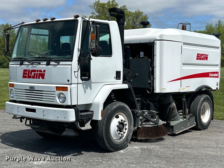 image for item FC2537 2007 Sterling SC8000 street sweeper truck