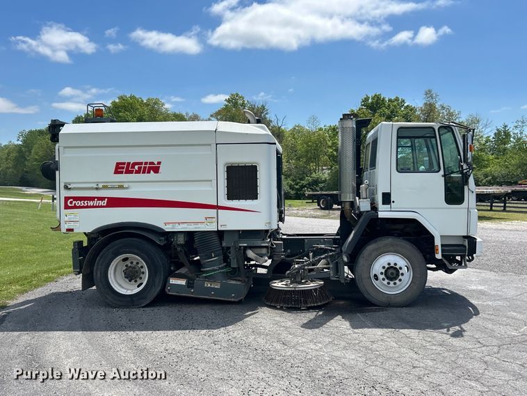 image for item FC2537 2007 Sterling SC8000 street sweeper truck