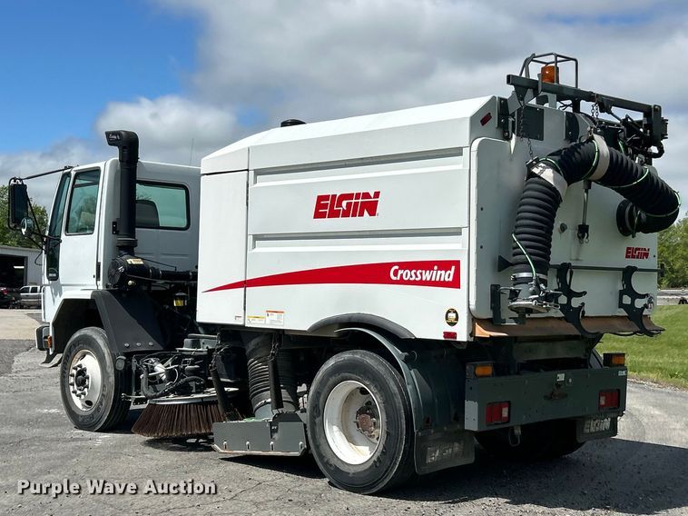 image for item FC2537 2007 Sterling SC8000 street sweeper truck