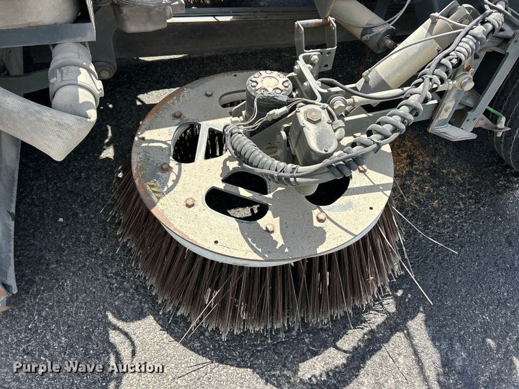 image for item FC2537 2007 Sterling SC8000 street sweeper truck