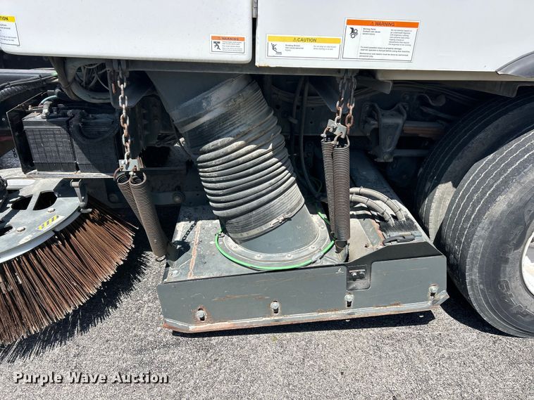 image for item FC2537 2007 Sterling SC8000 street sweeper truck