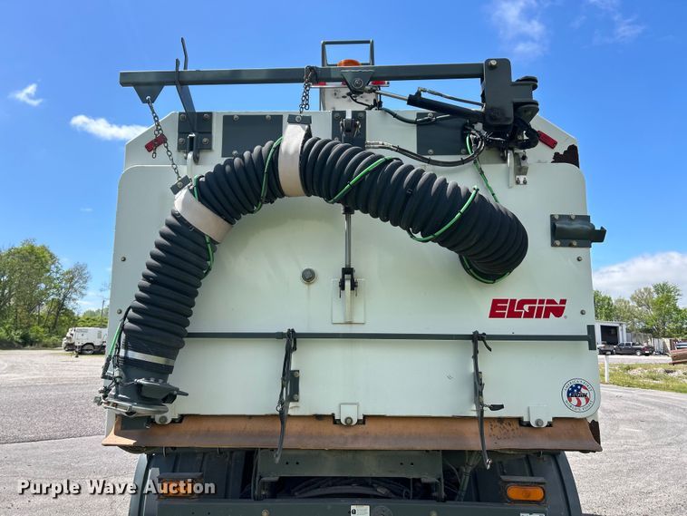 image for item FC2537 2007 Sterling SC8000 street sweeper truck