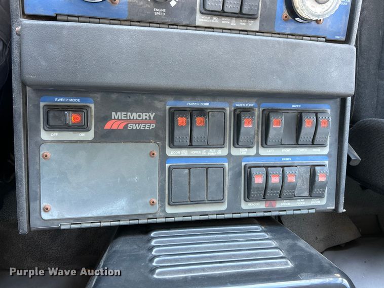 image for item FC2537 2007 Sterling SC8000 street sweeper truck